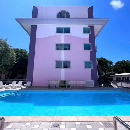 Stylish With Gorgeous Pool-beahost Appartement Bibione