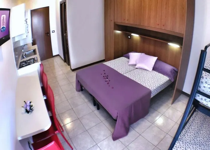 Apartment Stylish With Gorgeous Pool-beahost