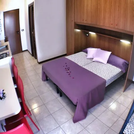 Stylish With Gorgeous Pool-beahost Apartment *