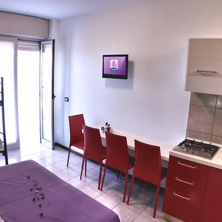 Stylish With Gorgeous Pool-beahost Apartment